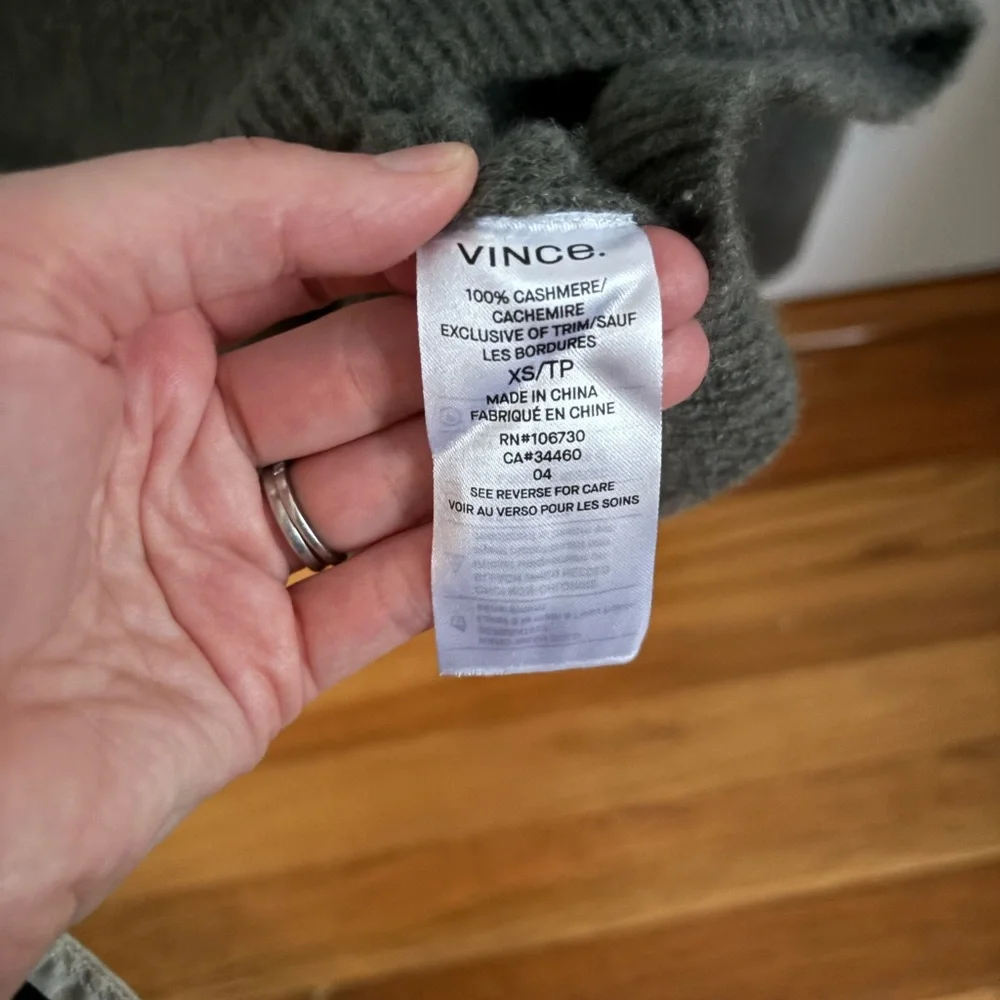 Vince 100% cashmere turtleneck sweater - Picture 4 of 5